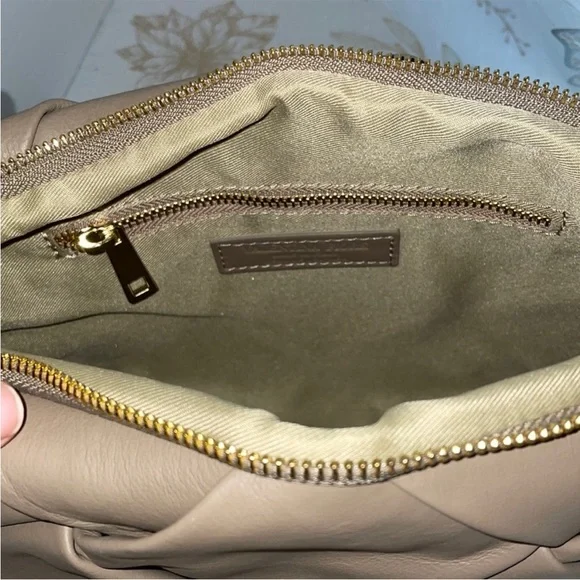 - NWOT Valentina Fiore Basket Weave Bag Taupe - Picture 3 of 7